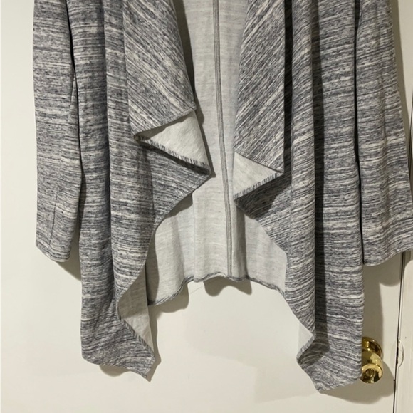 BB Dakota Gray Long Sleeve Open Front Cardigan Small - Picture 3 of 10